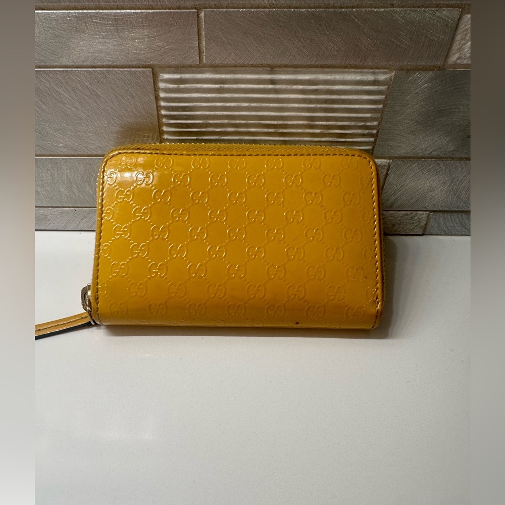 Gucci wallet